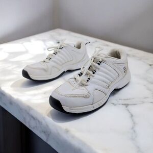 K Swiss Sz 10 02476125 LOW White Men's Athletic Sneakers